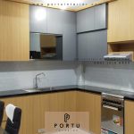 design kitchen set minimalis finishing hpl kombinasi warna id4181